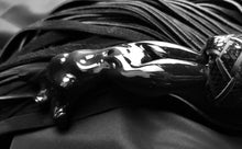Load image into Gallery viewer, Mood Ring Sevine Chameleon Flogger