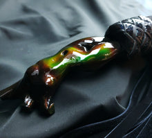 Load image into Gallery viewer, Mood Ring Sevine Chameleon Flogger